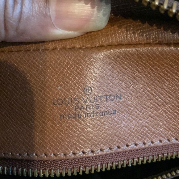 🌟Beautiful Louis Vuitton Nile MM Shoulder Bag or Crossbody🌟 - Picture 9 of 16